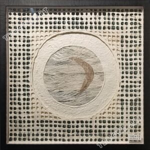 Collage de papel y corteza de árbol
