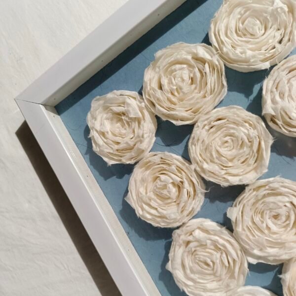 Handmade Stacking Paper Rose Wall Art - Imagen 3