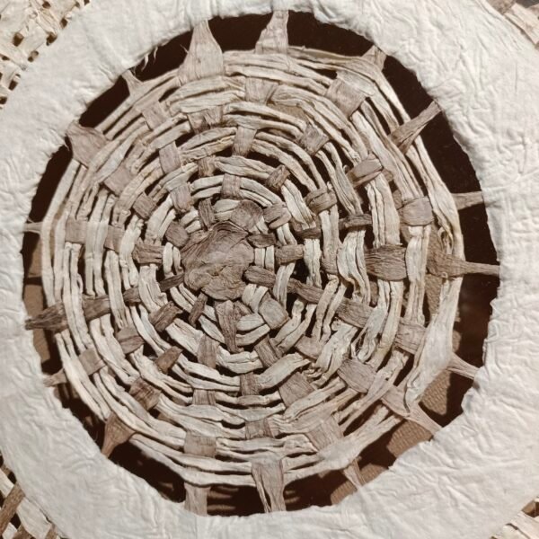 ⁦Weaving Paper Art & Bark Hollow Wall Art⁩ - الصورة ⁦4⁩