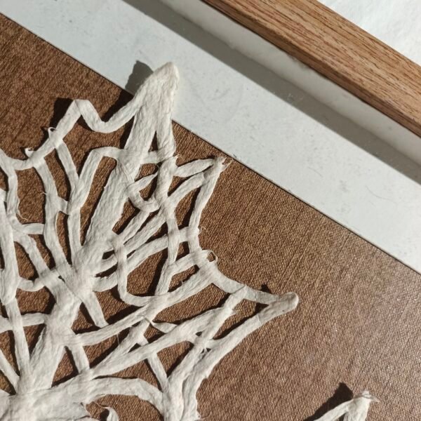 ⁦Paper Hand Woven Semi Hollow Maple Leaf Wall Art⁩ - الصورة ⁦3⁩