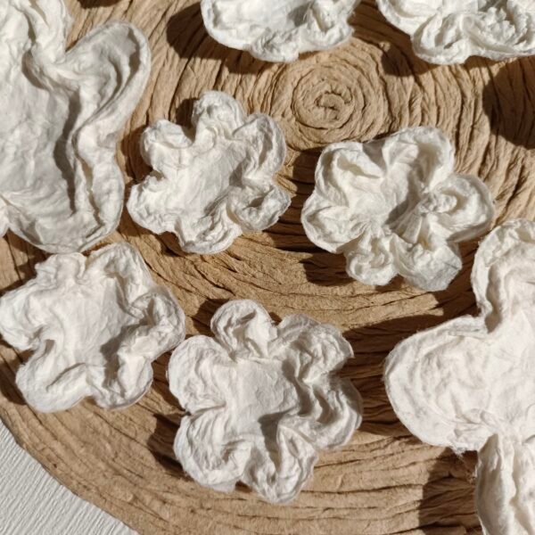 Paper Simple And Fresh Flower Wall Art - Image 3